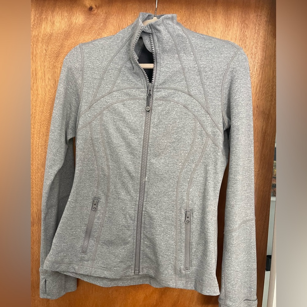 Lulu lemon Define Jacket size 6/8 - lightly worn - great condition